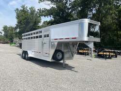 2027 Featherlite 8117-6720 - #FTHR66476